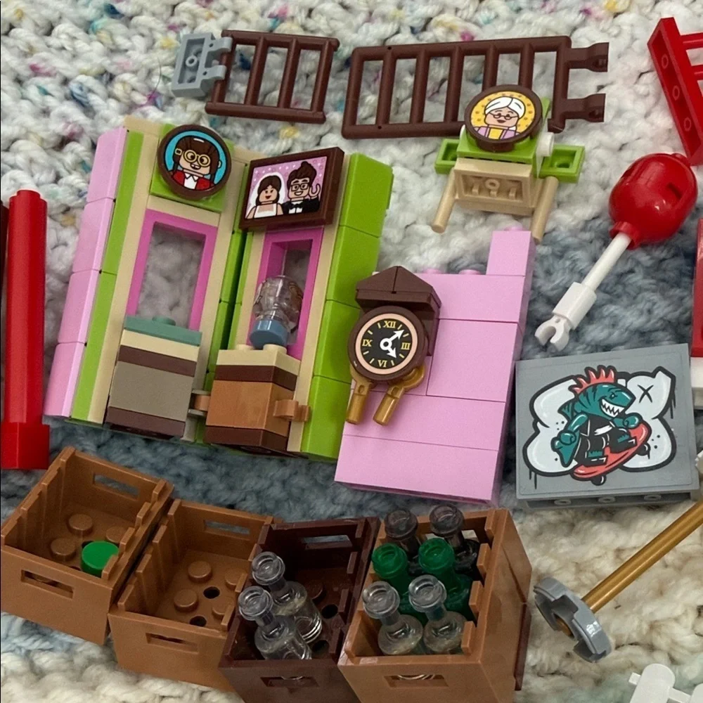 Lego Pink and Green Building Set with Accessories lot decor fence crates